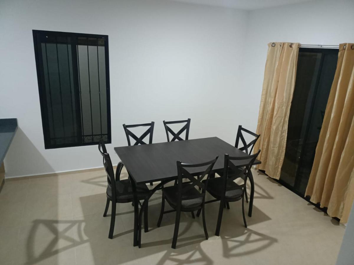 Hermosa Casa A 15 Minutos Del Aeropueto De Cancun En Exclusivo Fraccionamiento Residencial Exterior foto