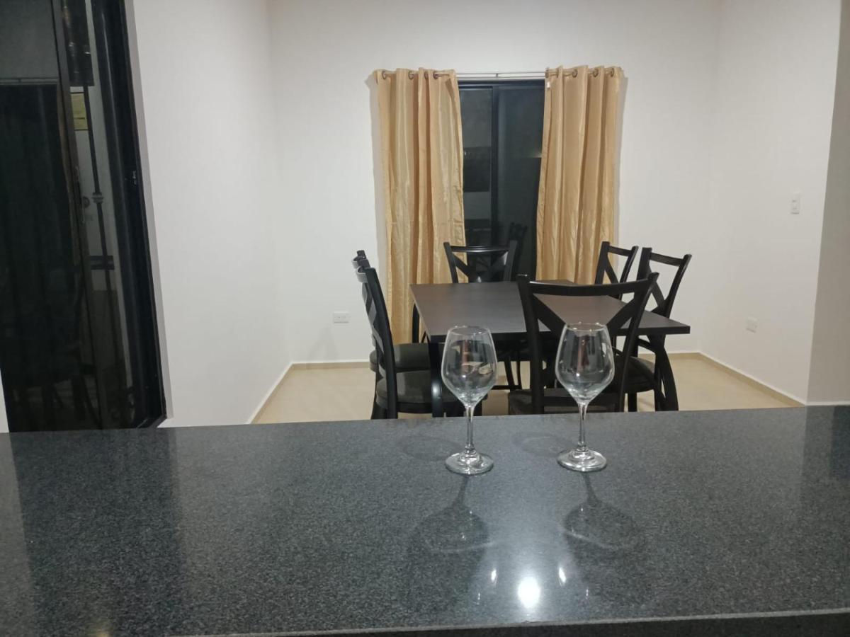 Hermosa Casa A 15 Minutos Del Aeropueto De Cancun En Exclusivo Fraccionamiento Residencial Exterior foto